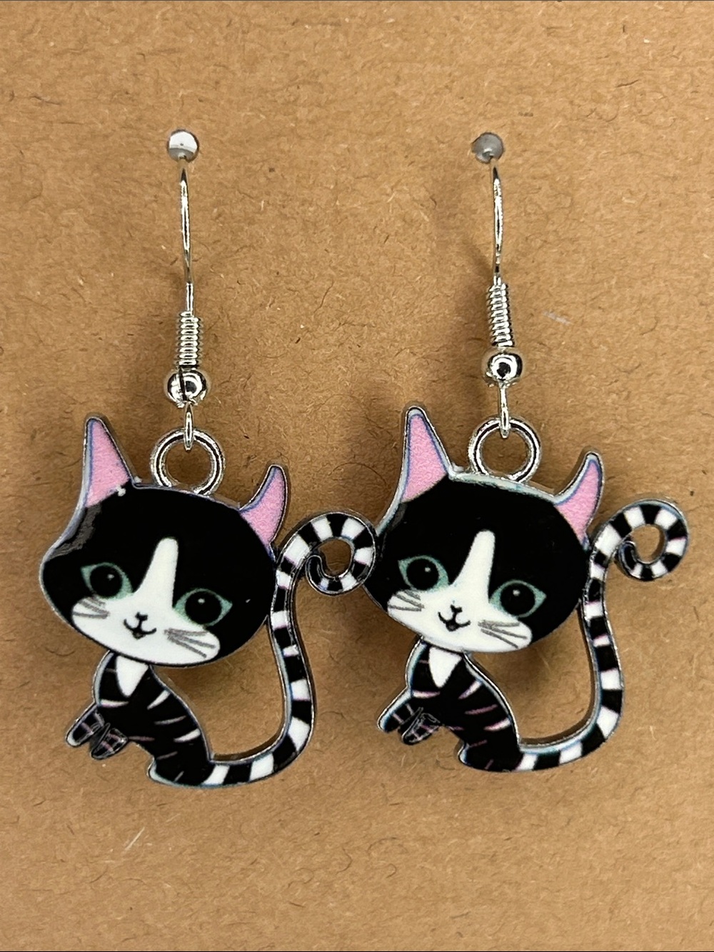 Cute Black & White Cat Dangle Earrings Fashion Jewelry